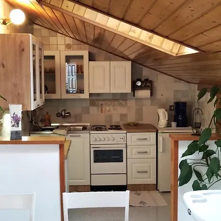 With Parking Space - 2529 아파트