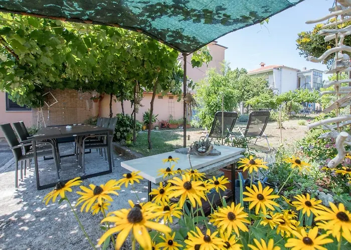 아파트 With Parking Space - 2529 *